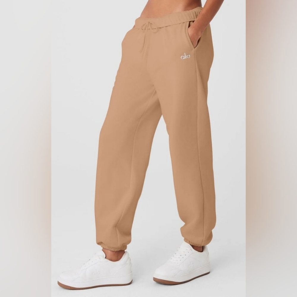 Alo Yoga Accolade Sweatpant